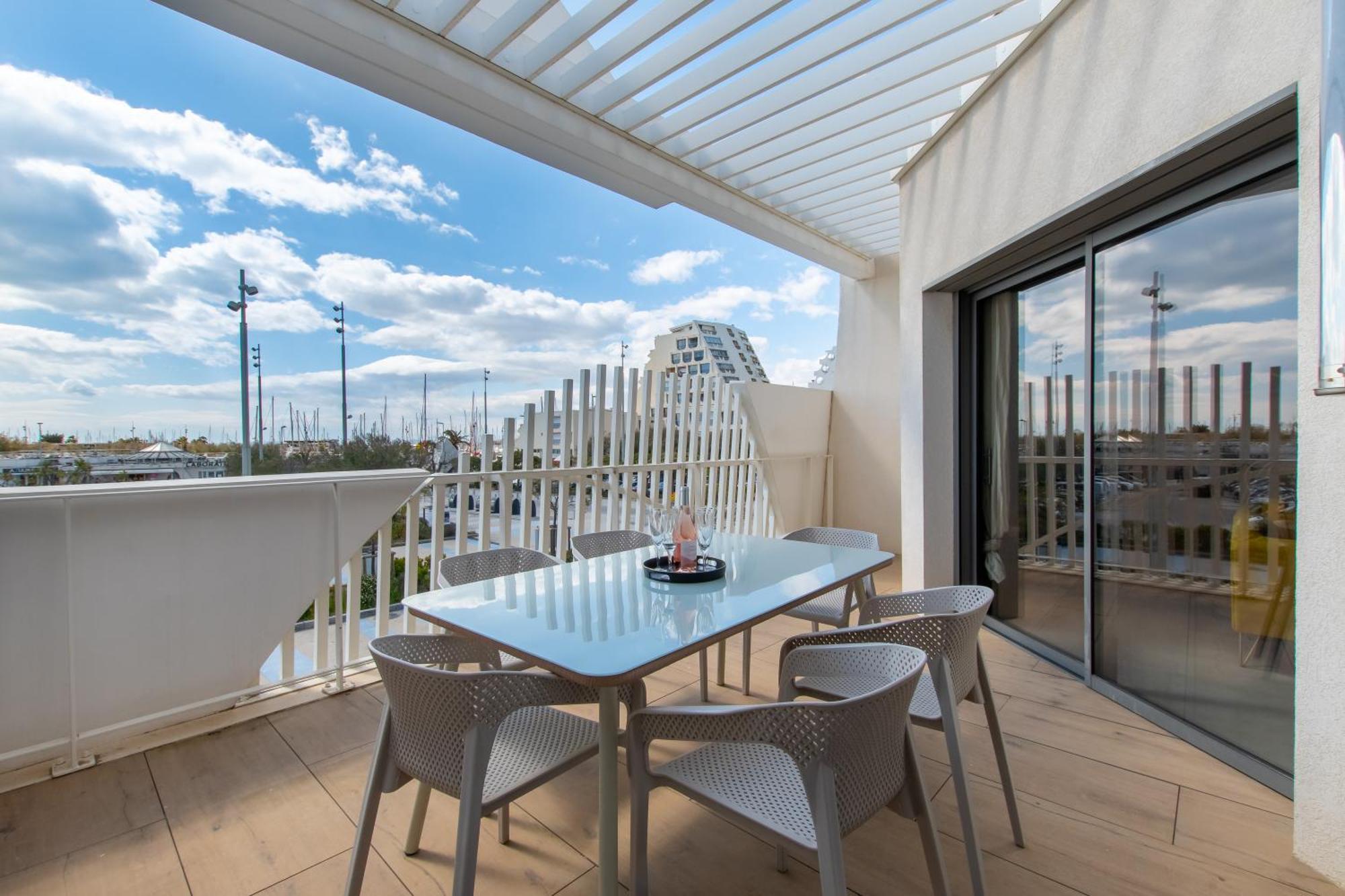 Luxury Mind Vue Exceptionnelle Pied Dans L'Eau Parkings Prives 2 Places Climatisation Hyper Centre Logement D'Exception La Grande Motte Exterior photo